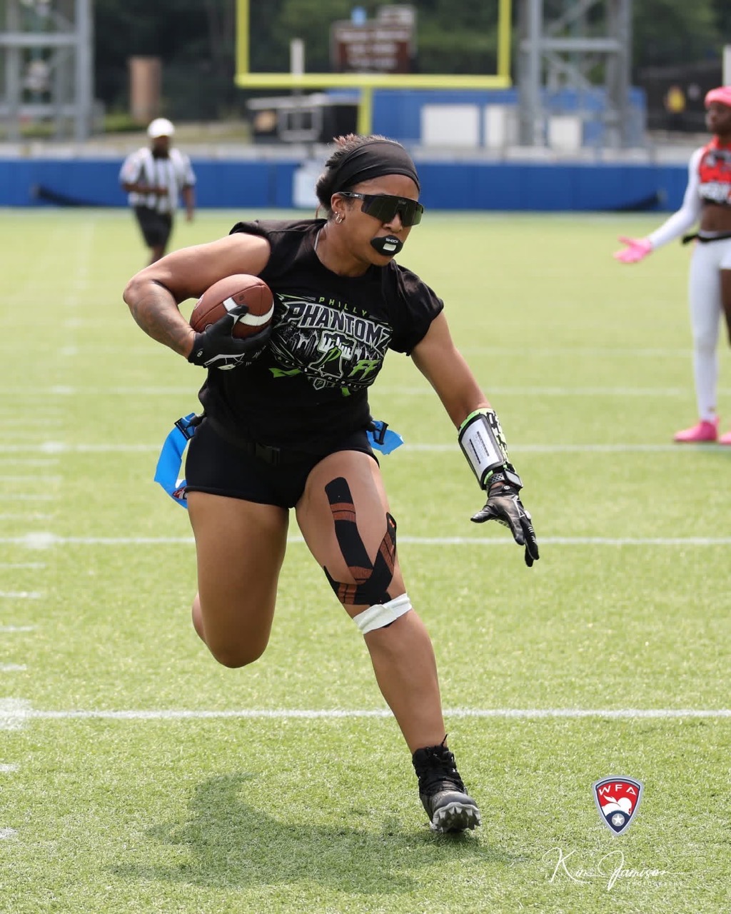 Phantomz runner breaks free downfield