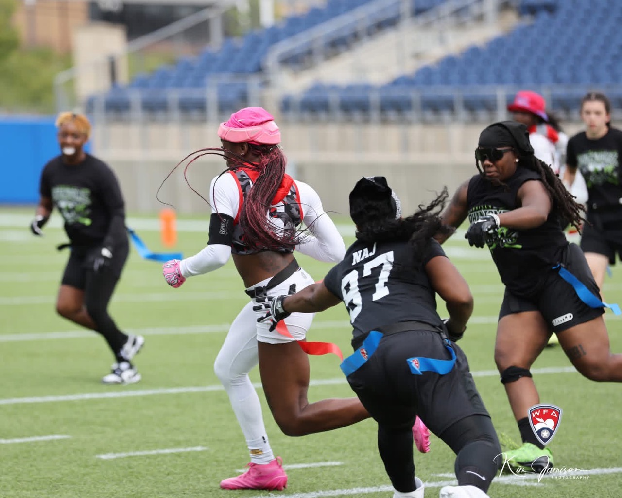 Phantomz defense converges on the flag pull